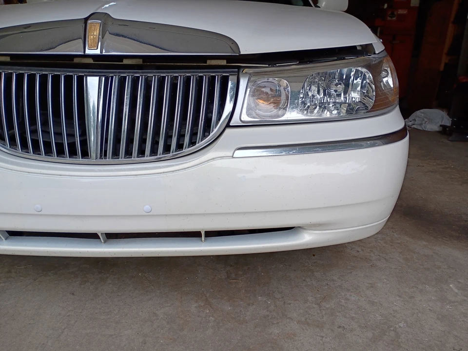 1999 Lincoln Town Car - Image 15 of 31