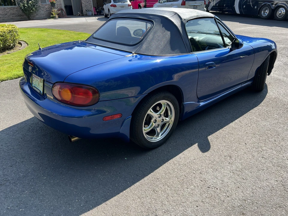 1999 Mazda NB MX-5 Miata - Image 9 of 31