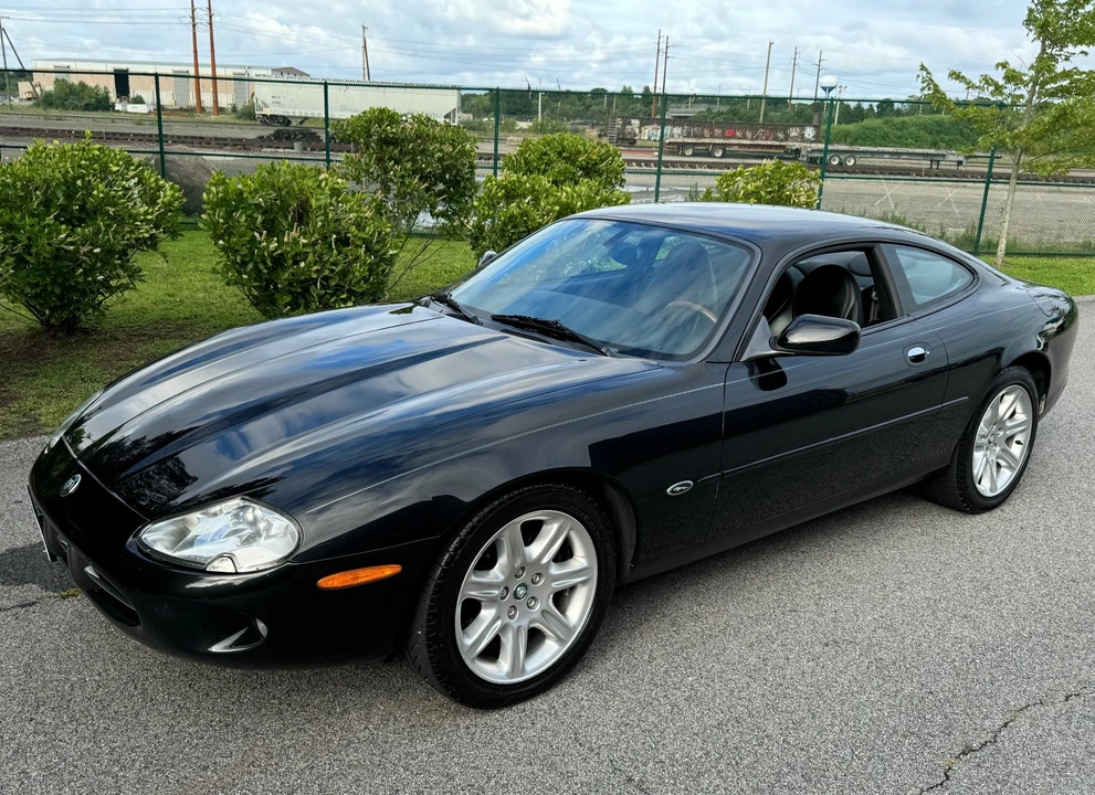 2000 Jaguar X100 XK8 - Image 11 of 31