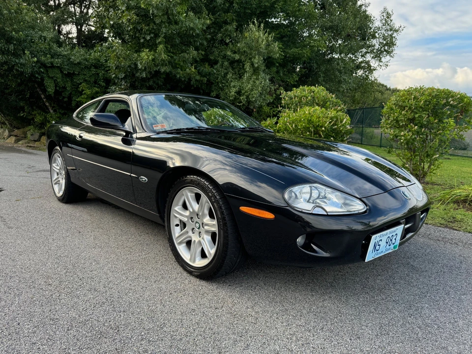 2000 Jaguar X100 XK8 - Image 3 of 31