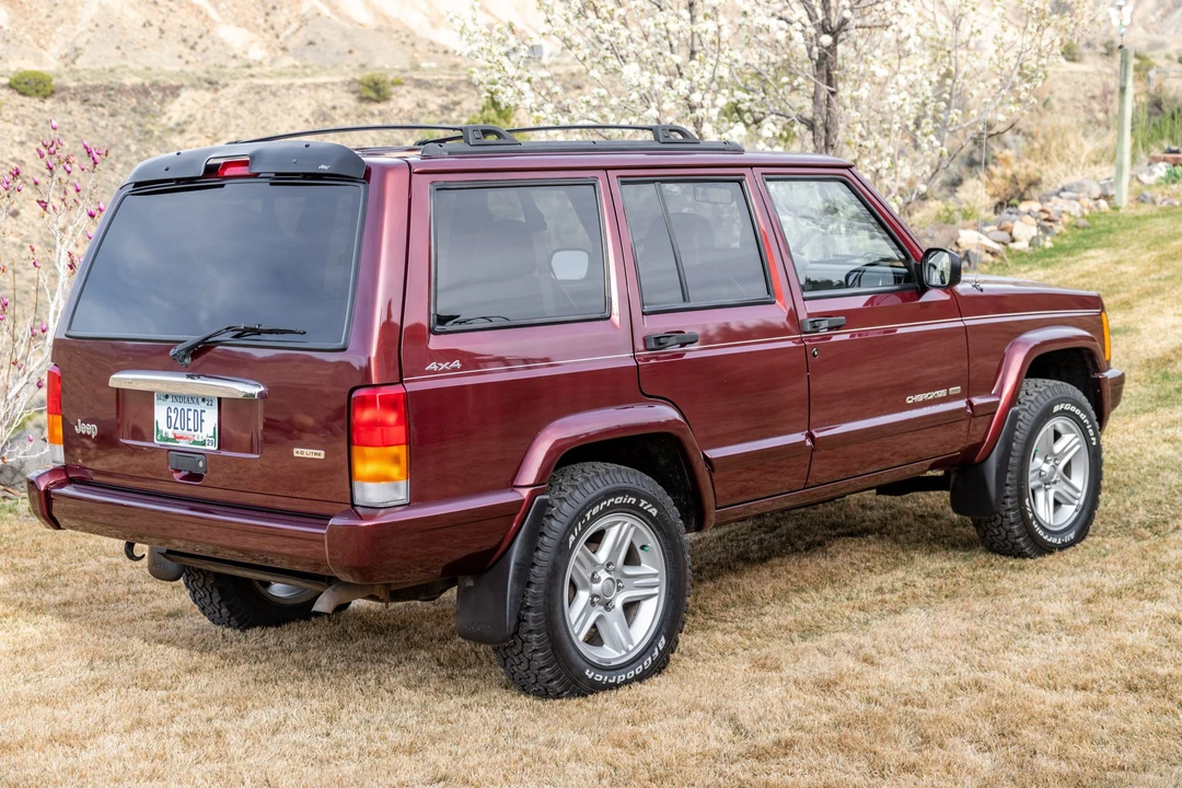 2000 Jeep XJ Cherokee - Image 9 of 31