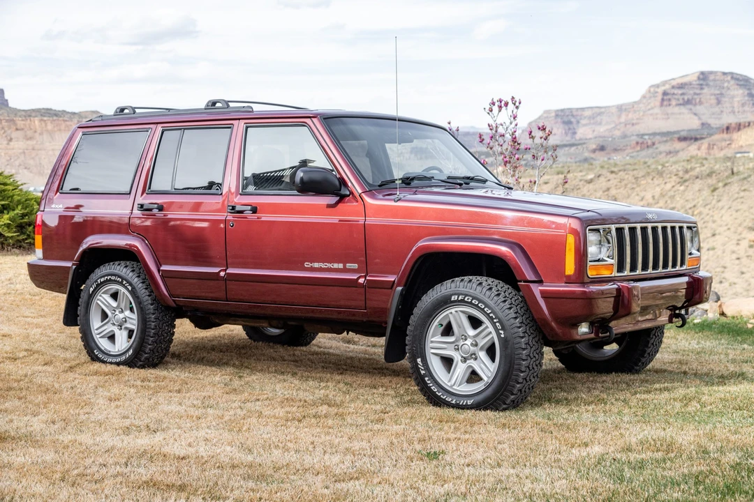 2000 Jeep XJ Cherokee - Image 7 of 31