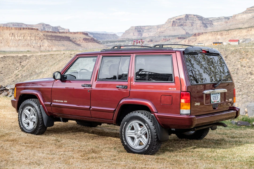2000 Jeep XJ Cherokee - Image 12 of 31