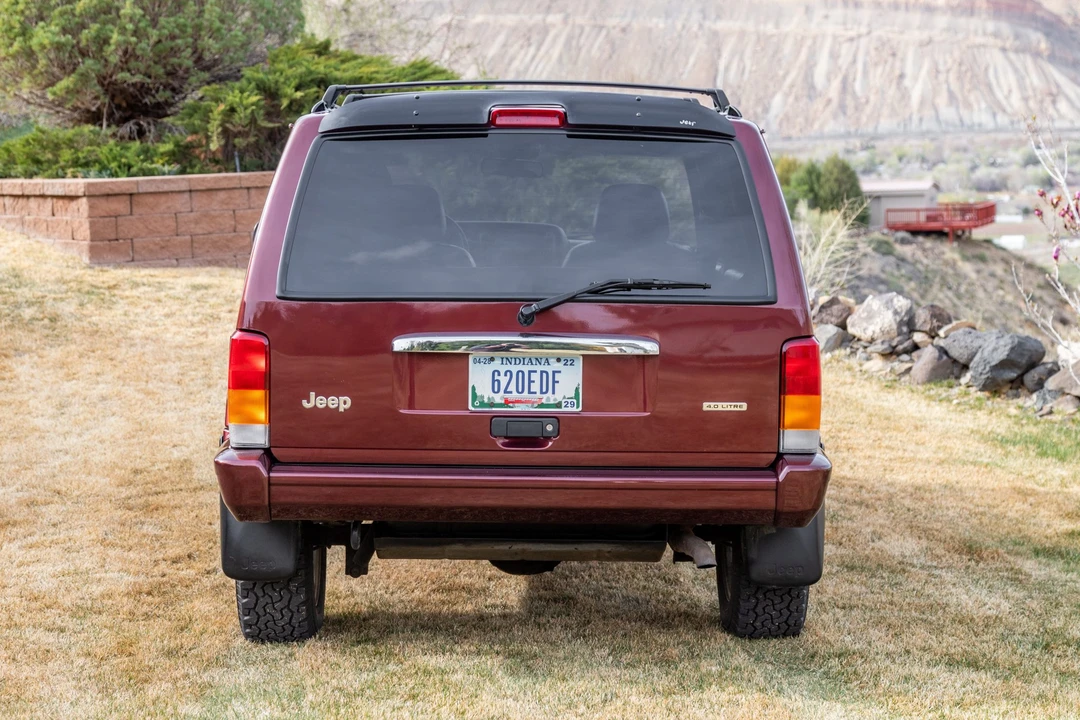 2000 Jeep XJ Cherokee - Image 10 of 31