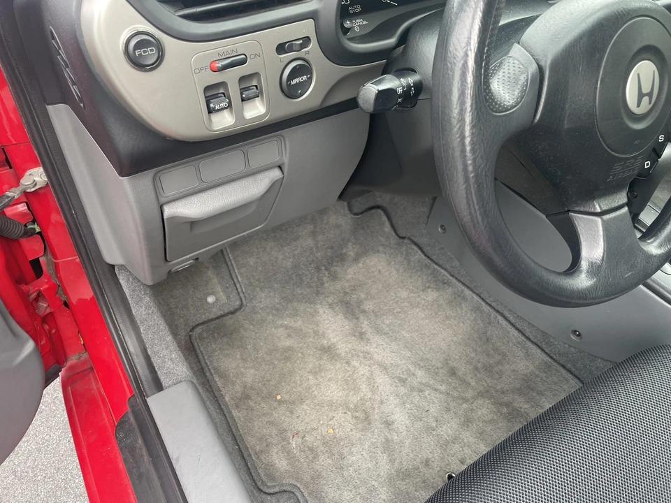 2001 Honda Insight 1st Gen - Image 19 of 31