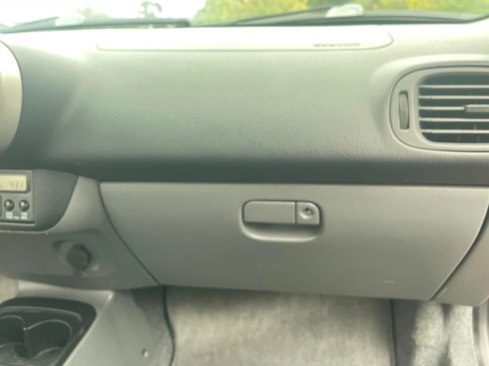 2001 Honda Insight 1st Gen - Image 26 of 31