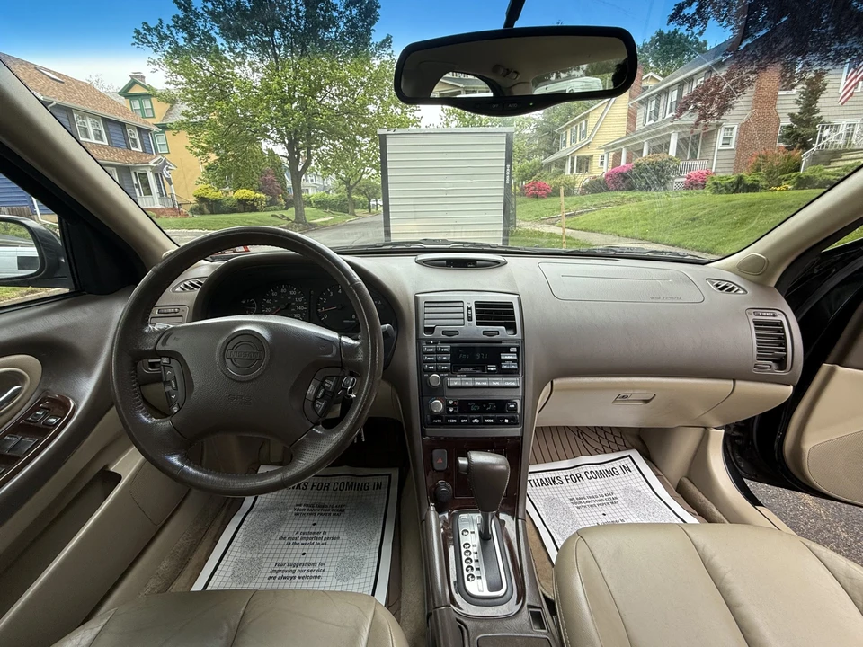 2001 Nissan Maxima 5th Gen - Image 24 of 31