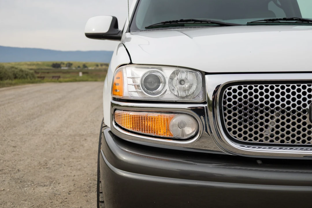 2002 GMC Yukon 2nd Gen - Image 11 of 31