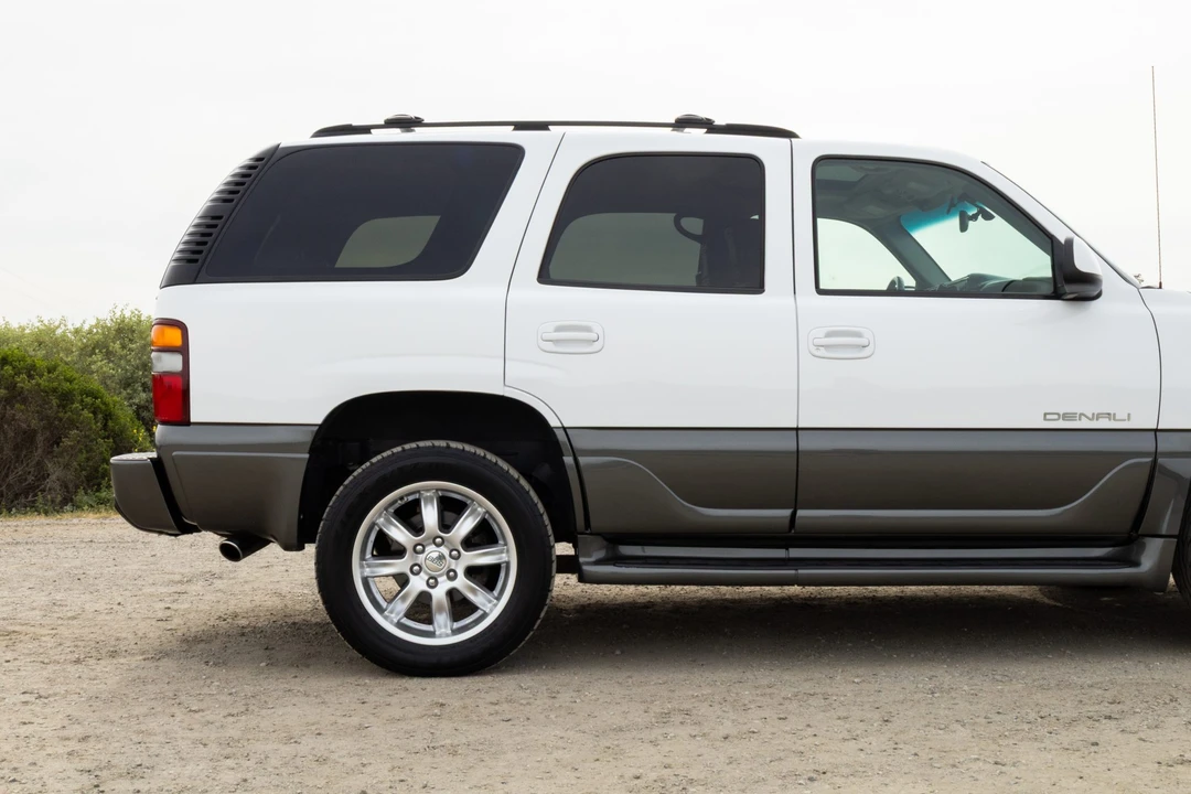 2002 GMC Yukon 2nd Gen - Image 30 of 31