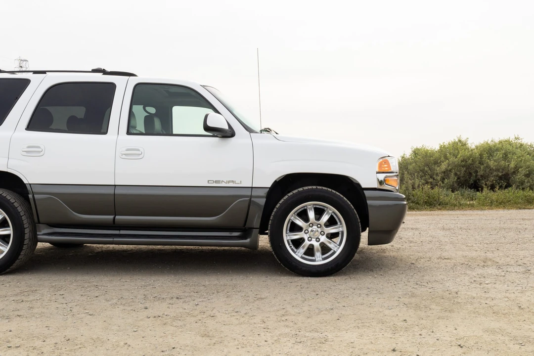 2002 GMC Yukon 2nd Gen - Image 31 of 31