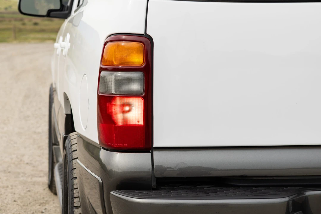 2002 GMC Yukon 2nd Gen - Image 15 of 31