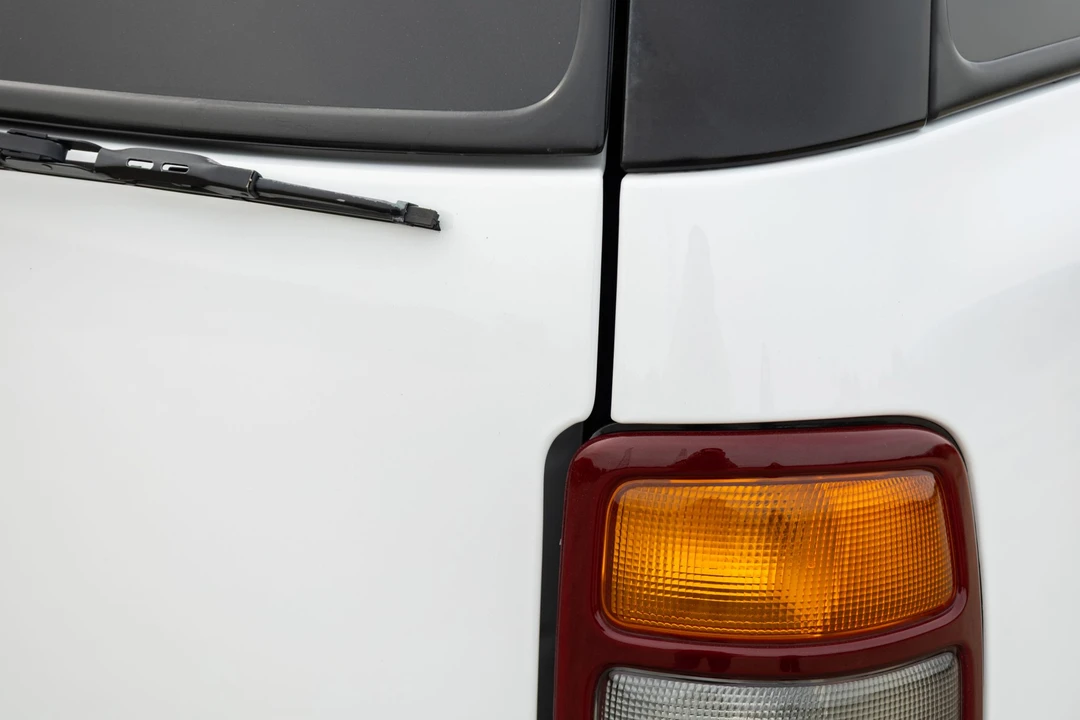 2002 GMC Yukon 2nd Gen - Image 18 of 31
