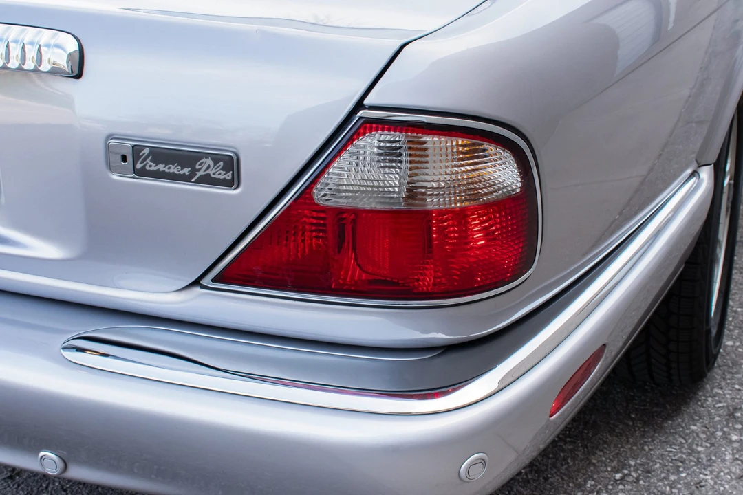 2002 Jaguar X308 XJ - Image 18 of 31
