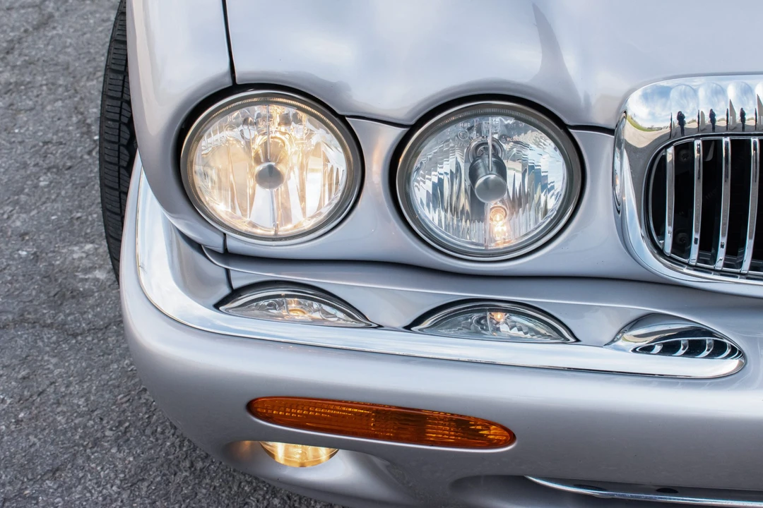 2002 Jaguar X308 XJ - Image 13 of 31