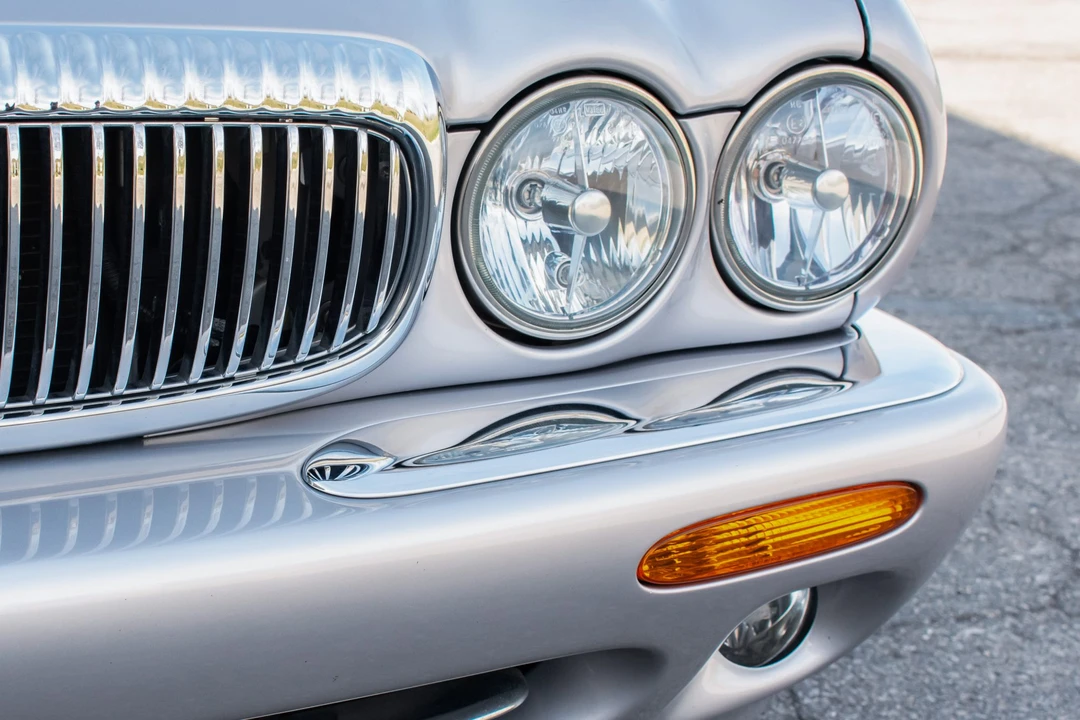 2002 Jaguar X308 XJ - Image 16 of 31