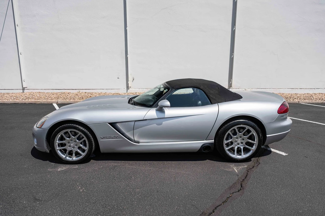 2003 Dodge Viper 3rd Gen - Image 27 of 31