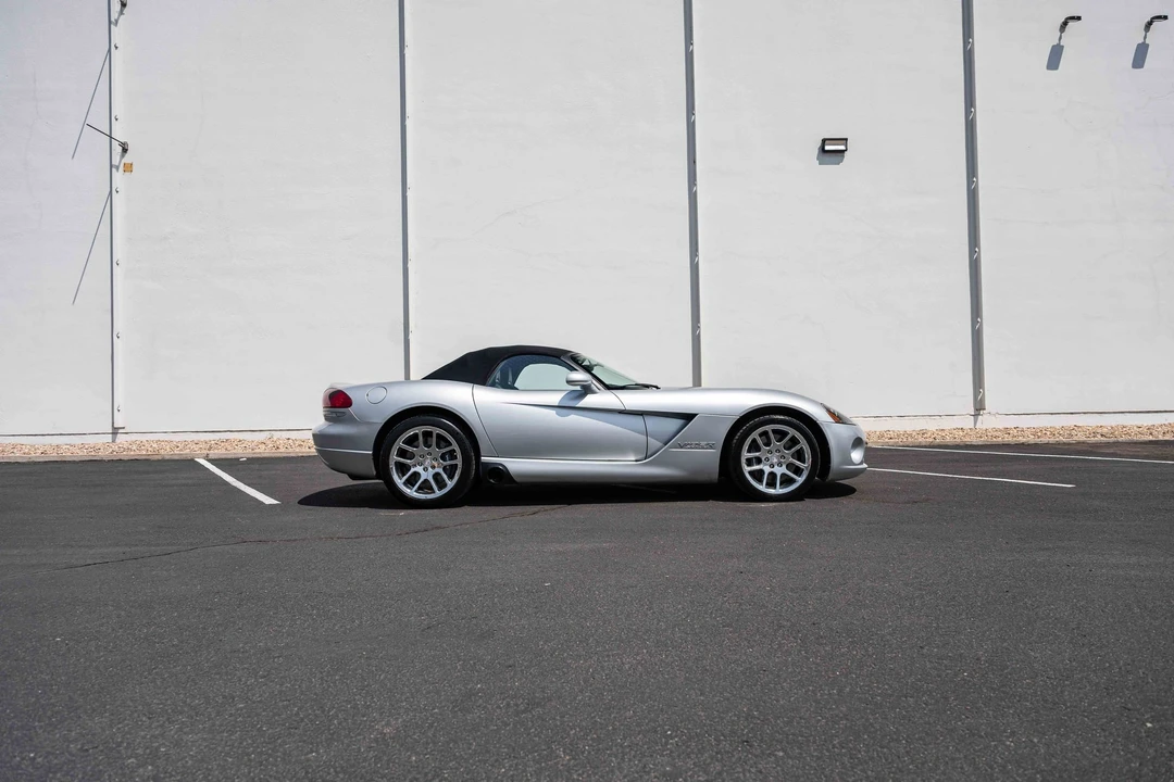 2003 Dodge Viper 3rd Gen - Image 19 of 31