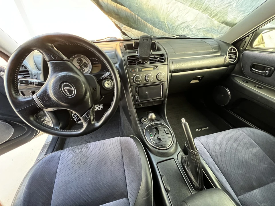 2003 Lexus IS 1st Gen - Image 29 of 31