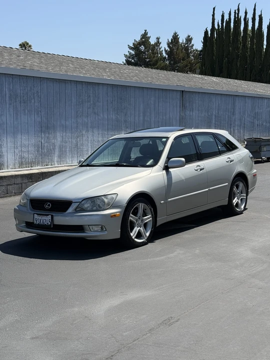 2003 Lexus IS 1st Gen - Image 3 of 31