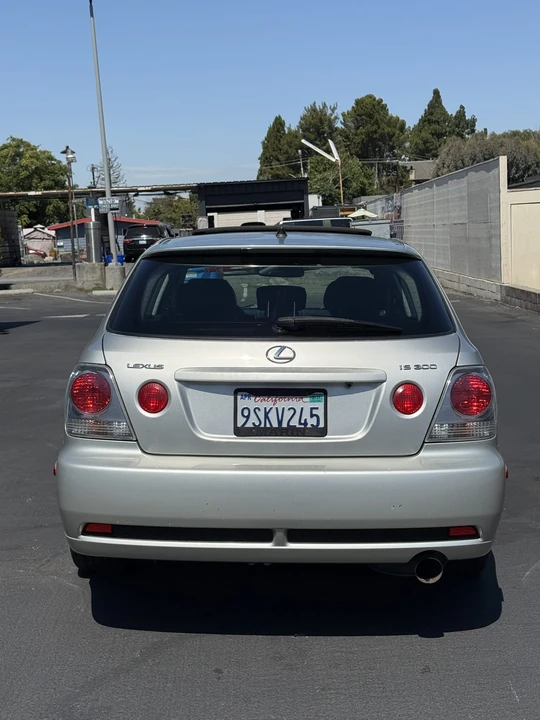 2003 Lexus IS 1st Gen - Image 6 of 31