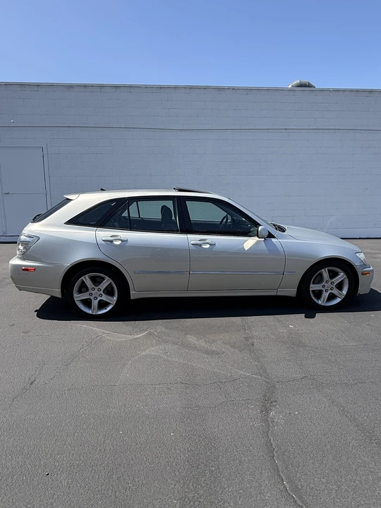 2003 Lexus IS 1st Gen - Image 8 of 31