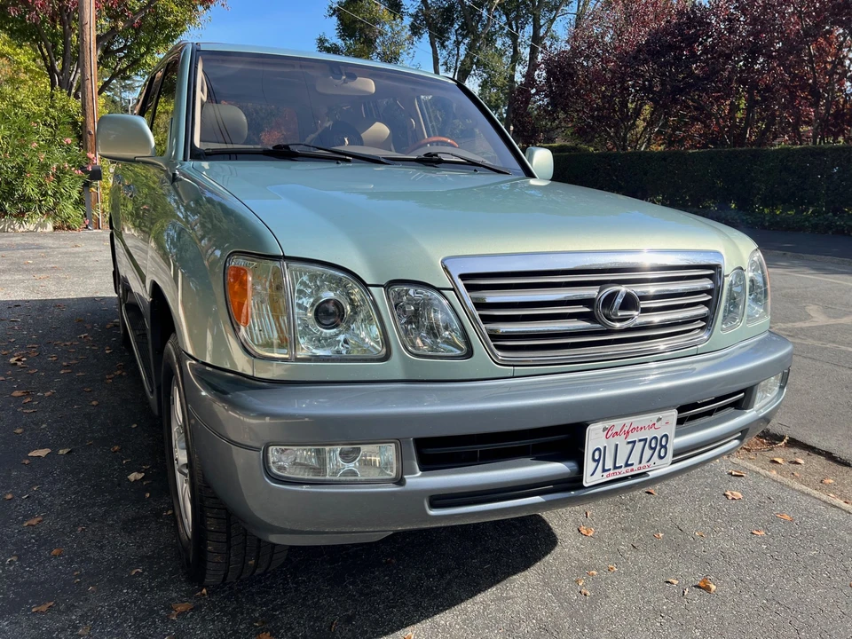 2003 Lexus LX 2nd Gen - Image 12 of 31