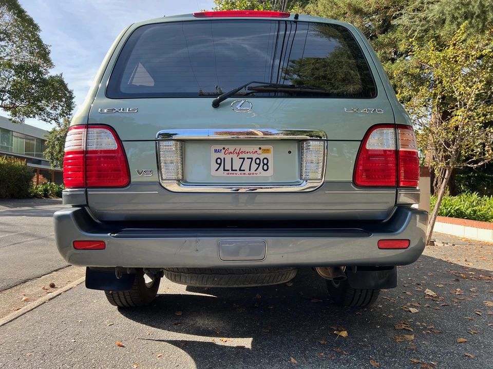 2003 Lexus LX 2nd Gen - Image 20 of 31