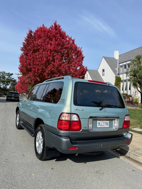 2003 Lexus LX 2nd Gen - Image 23 of 31