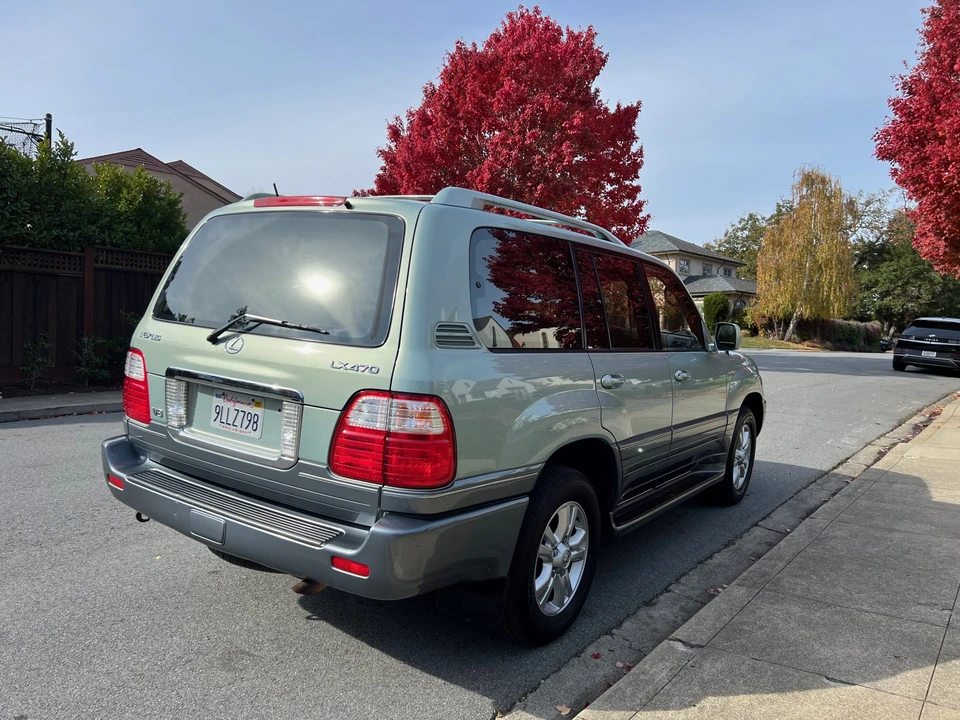 2003 Lexus LX 2nd Gen - Image 17 of 31