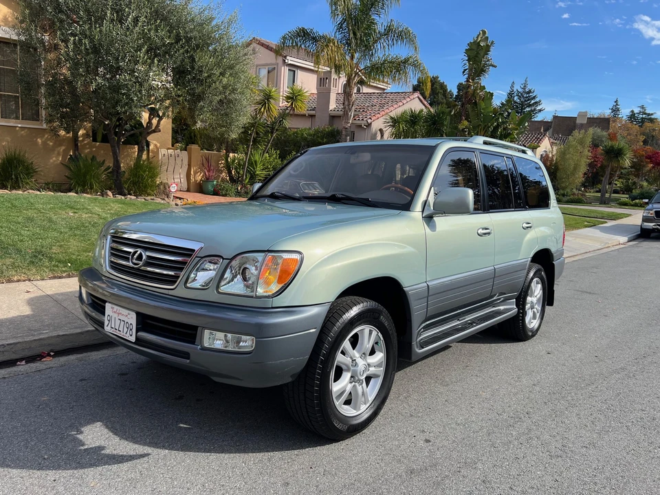 2003 Lexus LX 2nd Gen - Image 5 of 31