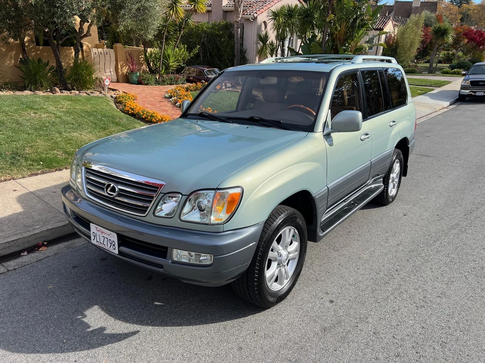 2003 Lexus LX 2nd Gen - Image 6 of 31