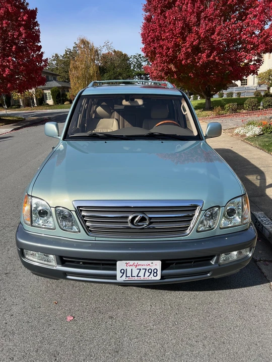 2003 Lexus LX 2nd Gen - Image 10 of 31