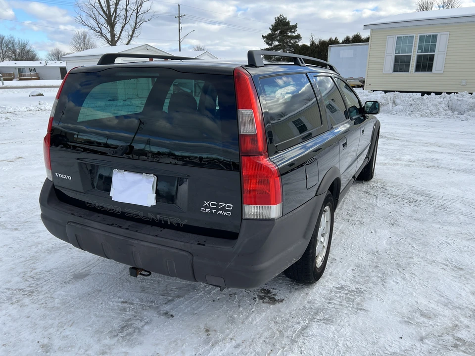 2003 Volvo V70 XC/XC70 2nd Gen - Image 5 of 31