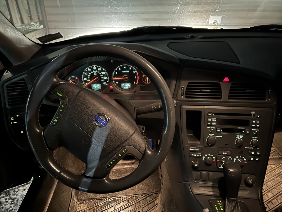 2003 Volvo V70 XC/XC70 2nd Gen - Image 19 of 31
