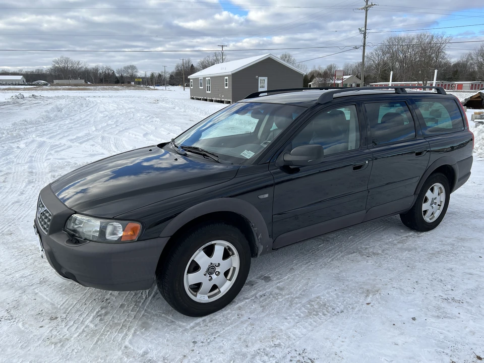 2003 Volvo V70 XC/XC70 2nd Gen - Image 2 of 31
