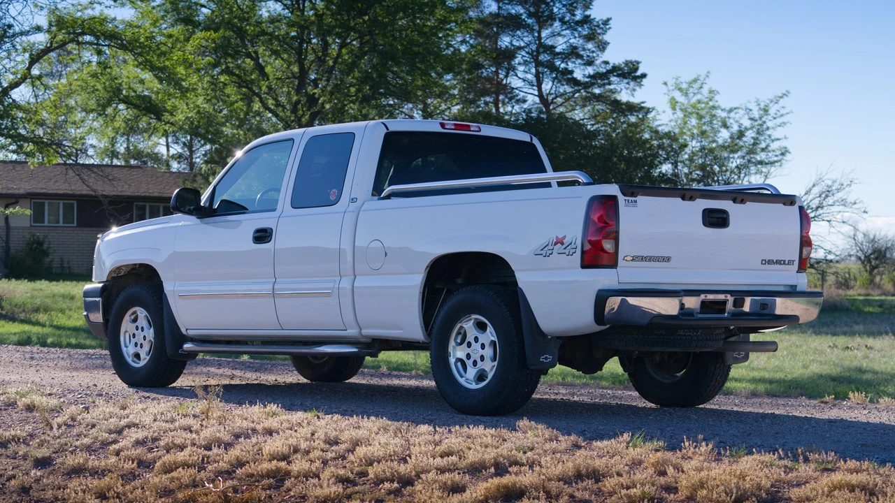 2004 Chevrolet Silverado 1st Gen - Image 4 of 31