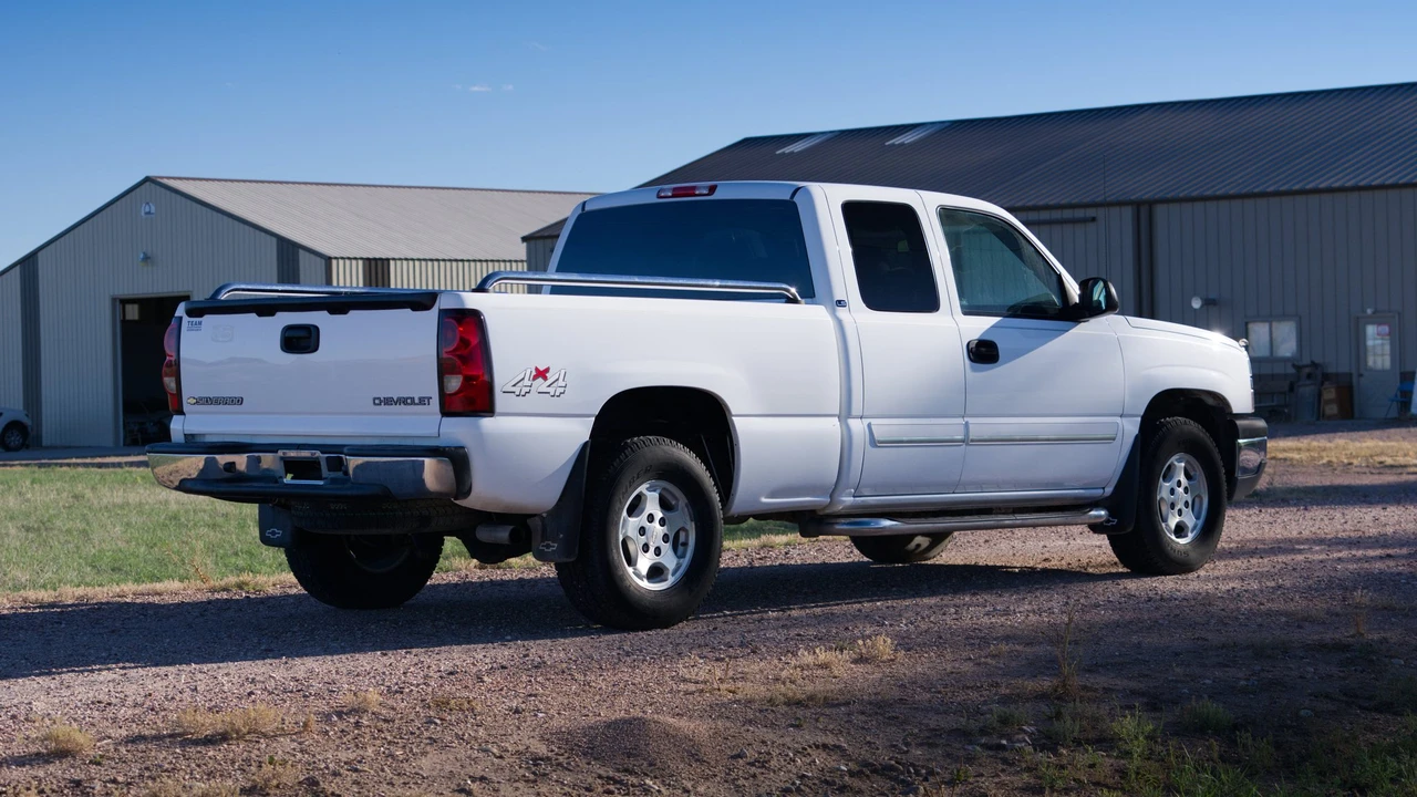2004 Chevrolet Silverado 1st Gen - Image 6 of 31