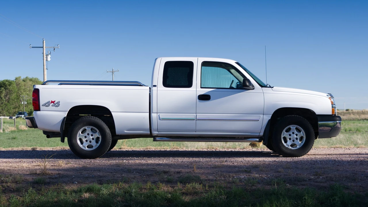 2004 Chevrolet Silverado 1st Gen - Image 7 of 31