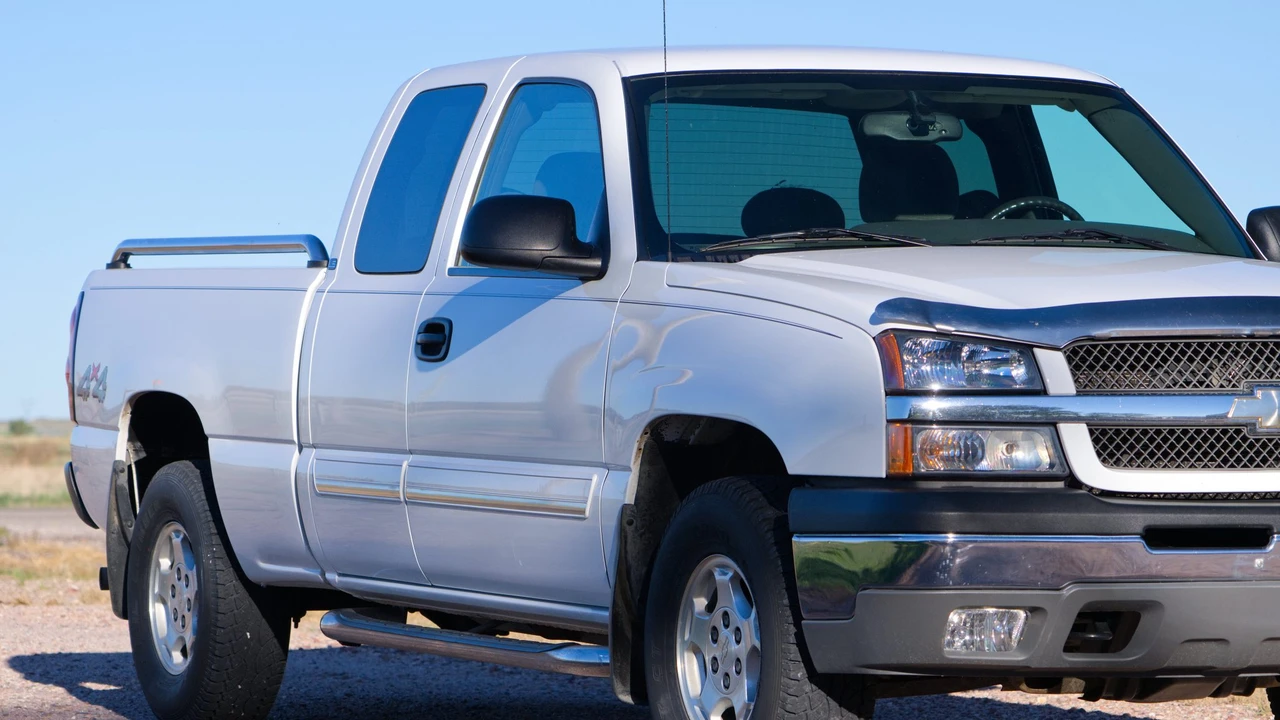 2004 Chevrolet Silverado 1st Gen - Image 15 of 31