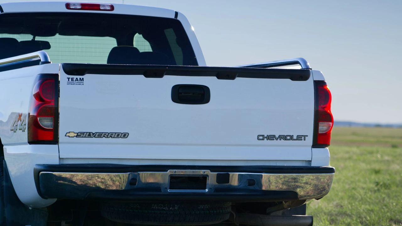 2004 Chevrolet Silverado 1st Gen - Image 24 of 31