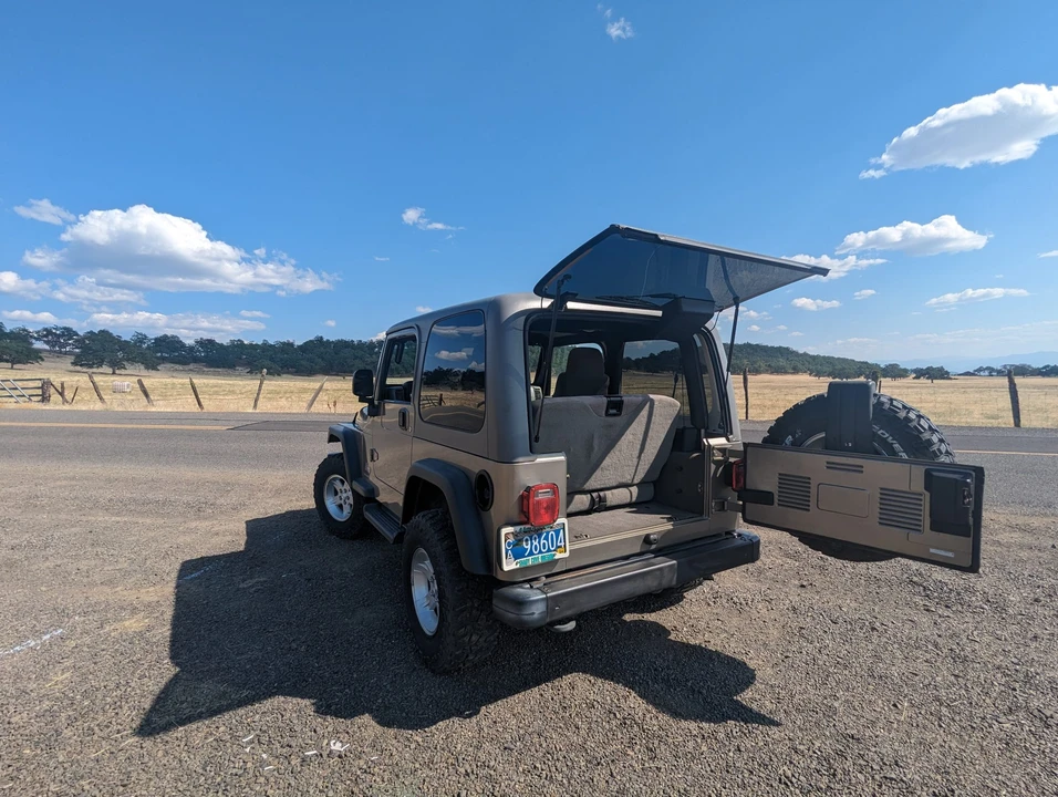 2004 Jeep TJ Wrangler - Image 23 of 31