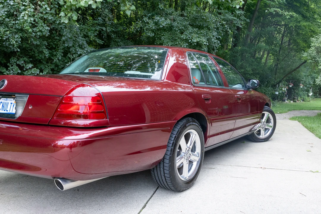2004 Mercury Marauder - Image 8 of 31
