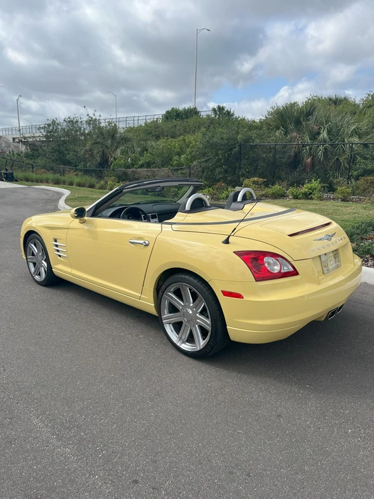 2005 Chrysler Crossfire - Image 4 of 31