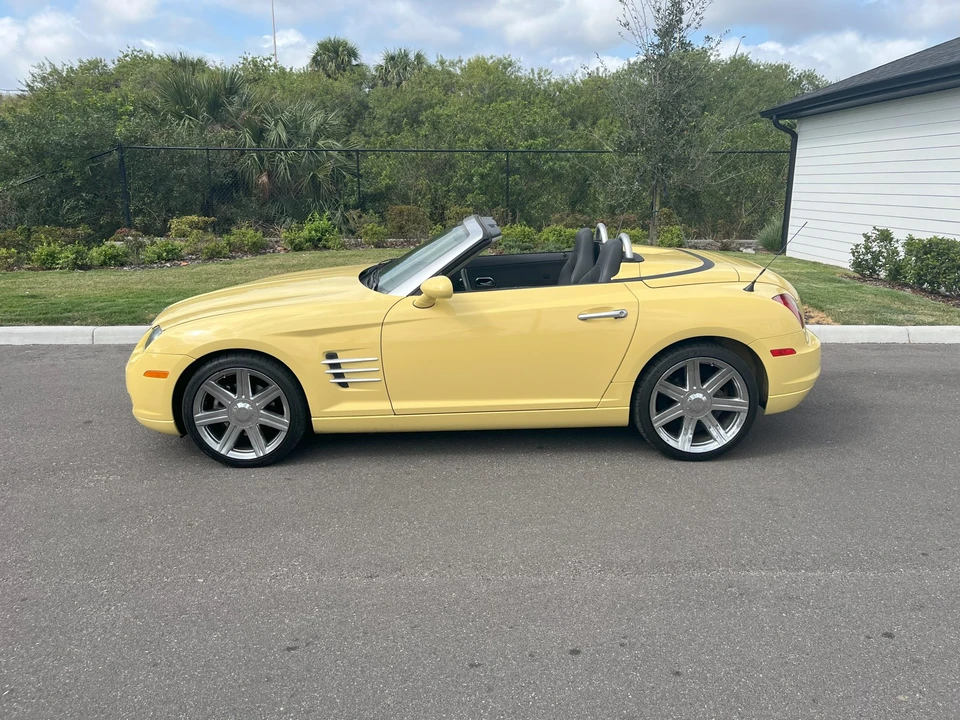 2005 Chrysler Crossfire - Image 3 of 31