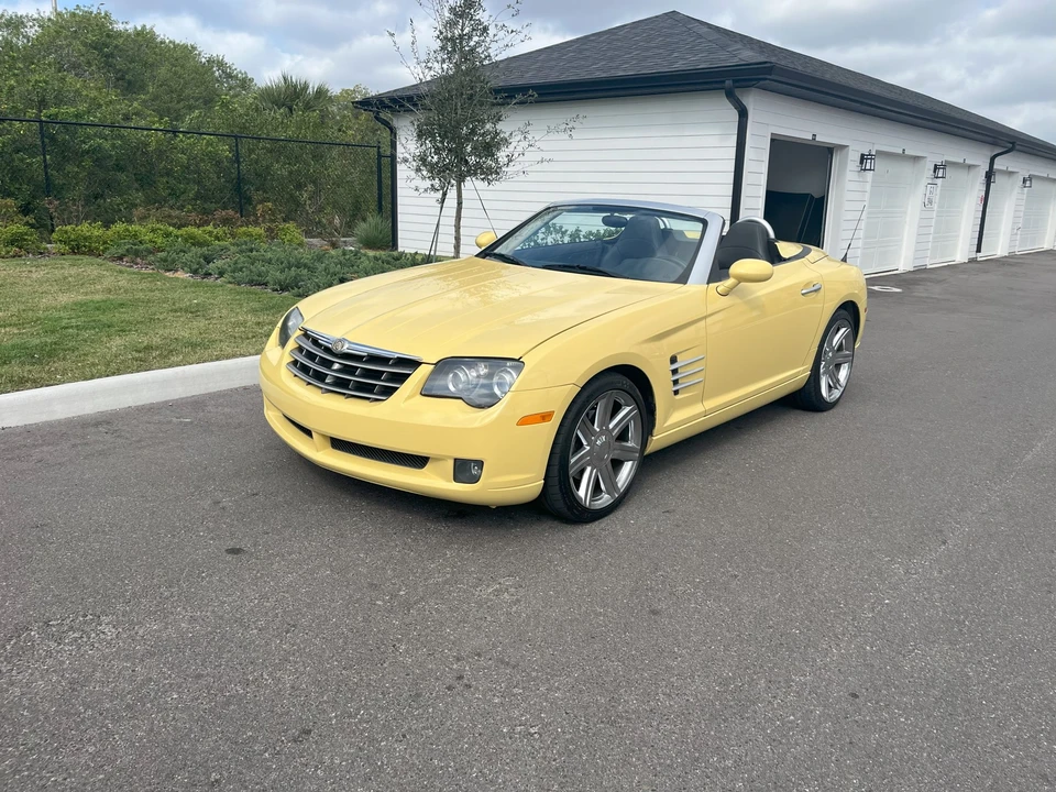 2005 Chrysler Crossfire - Image 2 of 31