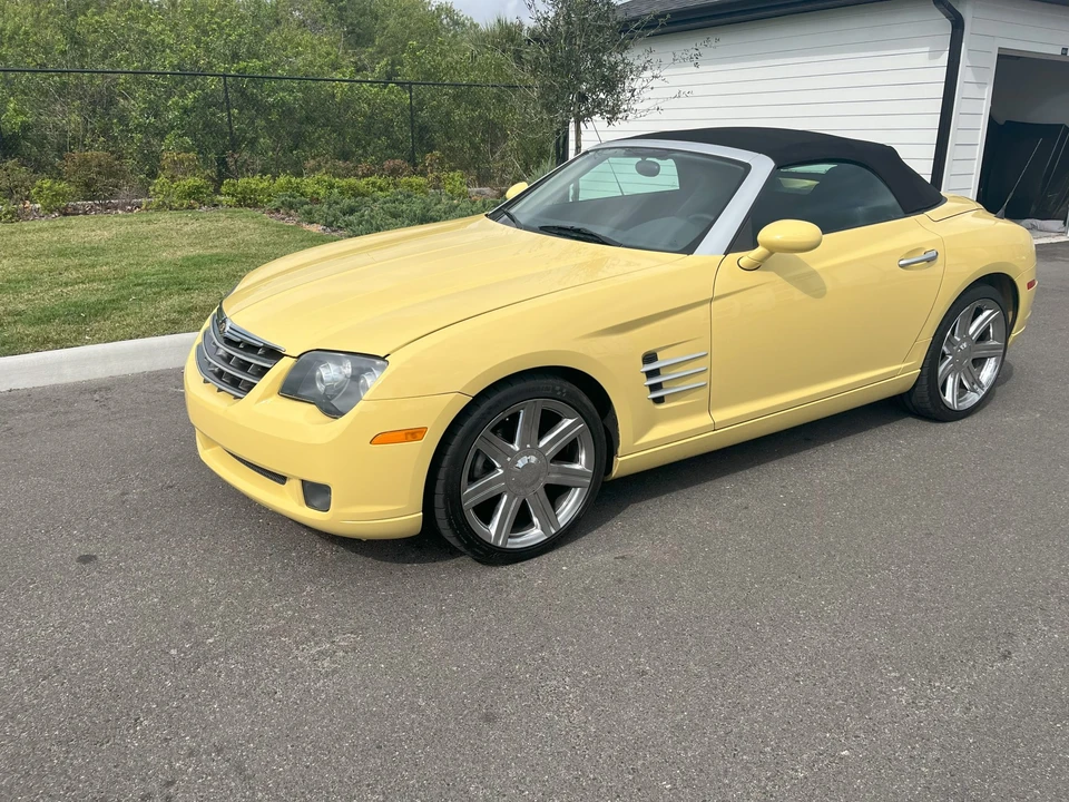 2005 Chrysler Crossfire - Image 11 of 31