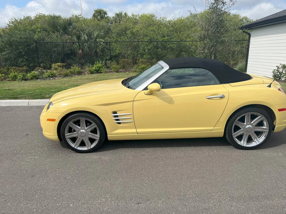 2005 Chrysler Crossfire - Image 18 of 31