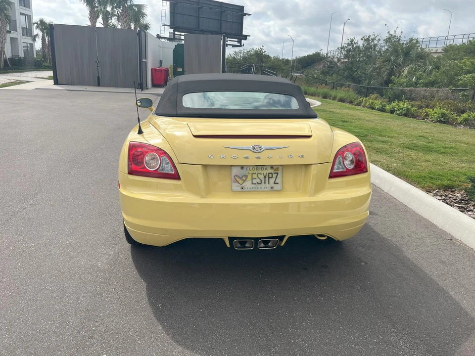 2005 Chrysler Crossfire - Image 13 of 31