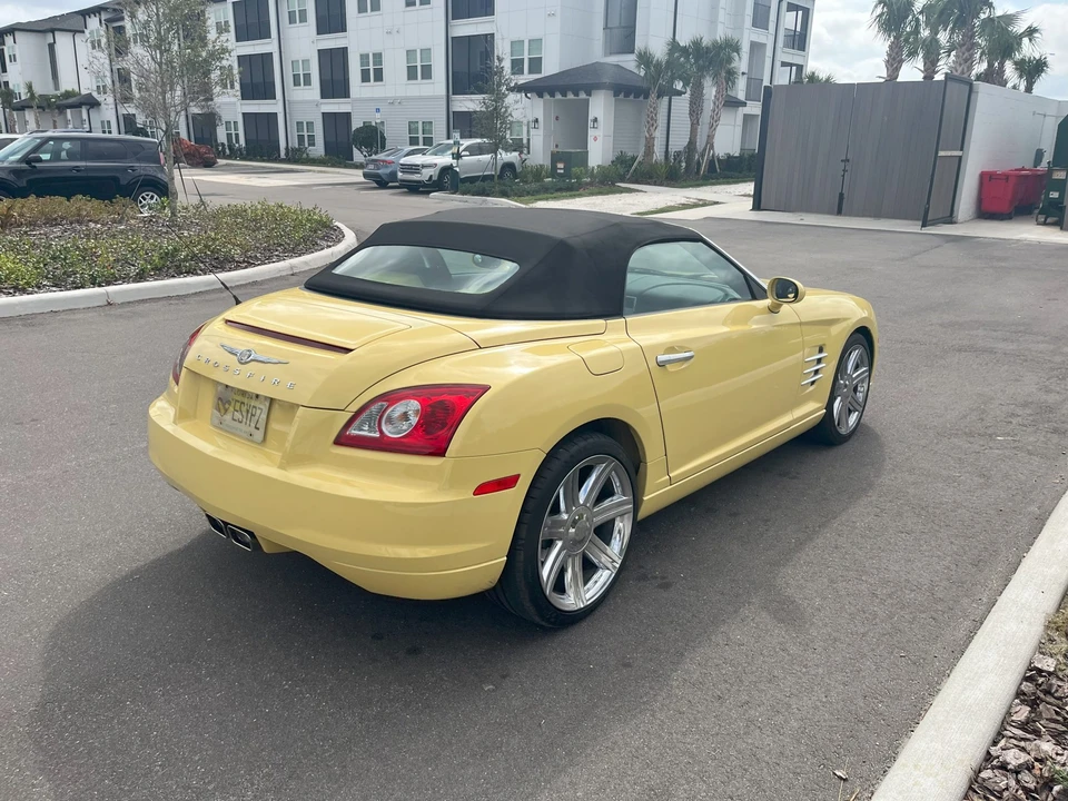 2005 Chrysler Crossfire - Image 14 of 31