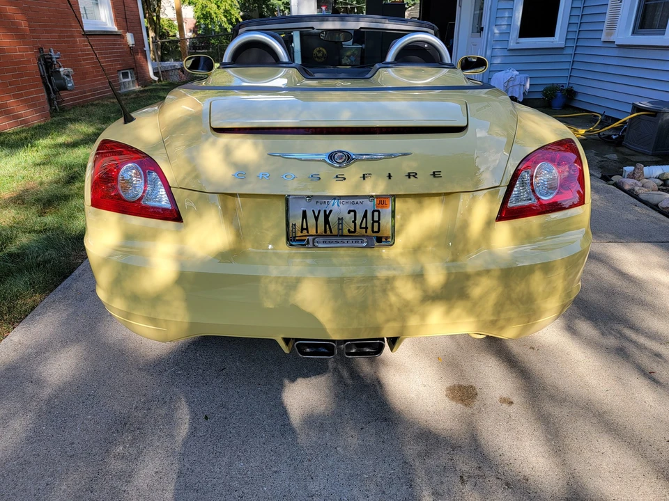 2005 Chrysler Crossfire - Image 16 of 31
